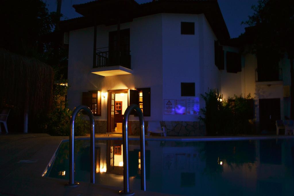 Oskay Hotel ดาลยัน ภายนอก รูปภาพ